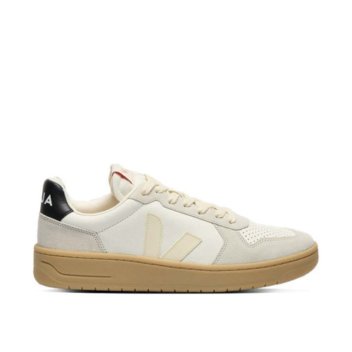Veja V-82 Grained Leather 