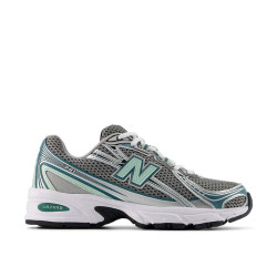 New Balance 740 