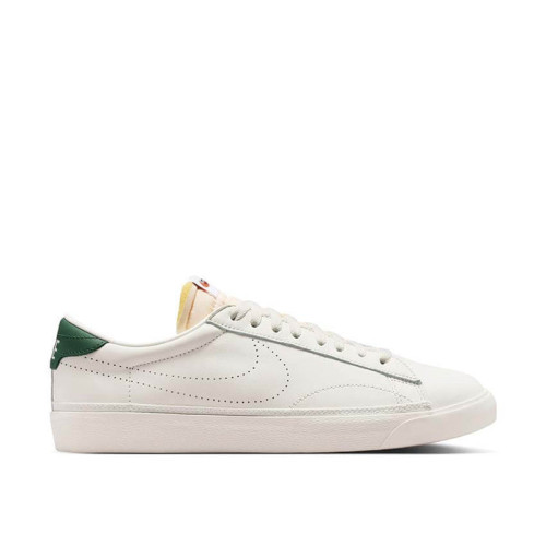 Nike Tennis Classic AC 