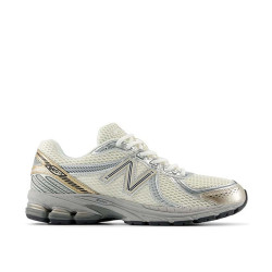 New Balance 860v2
